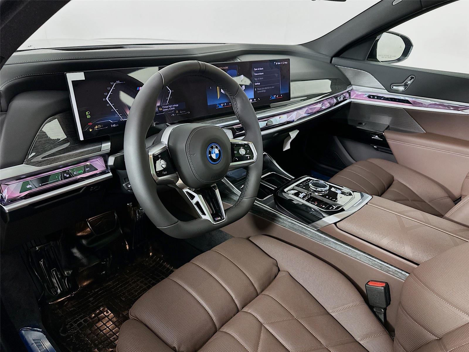 2026 Bmw 750e photo 9