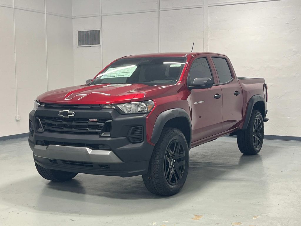 2025 Chevrolet Colorado Trail Boss photo 4