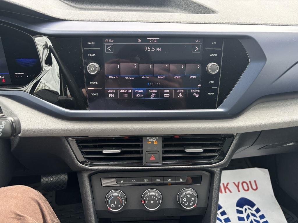 2022 Volkswagen Taos SE photo 16