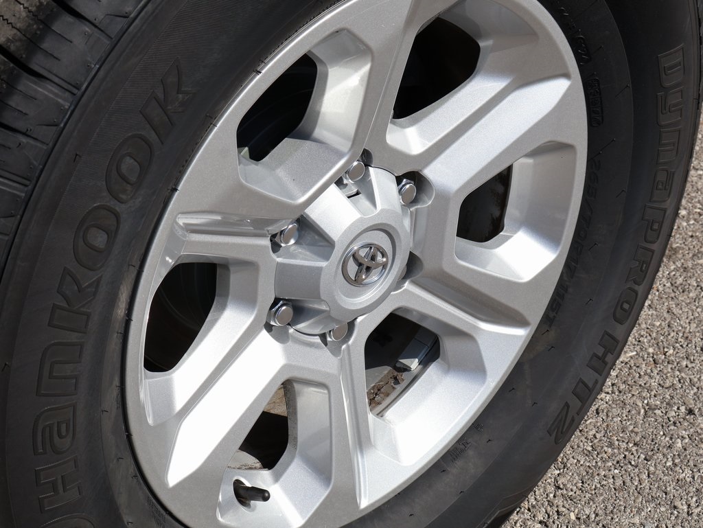 2024 Toyota 4Runner SR5 photo 35