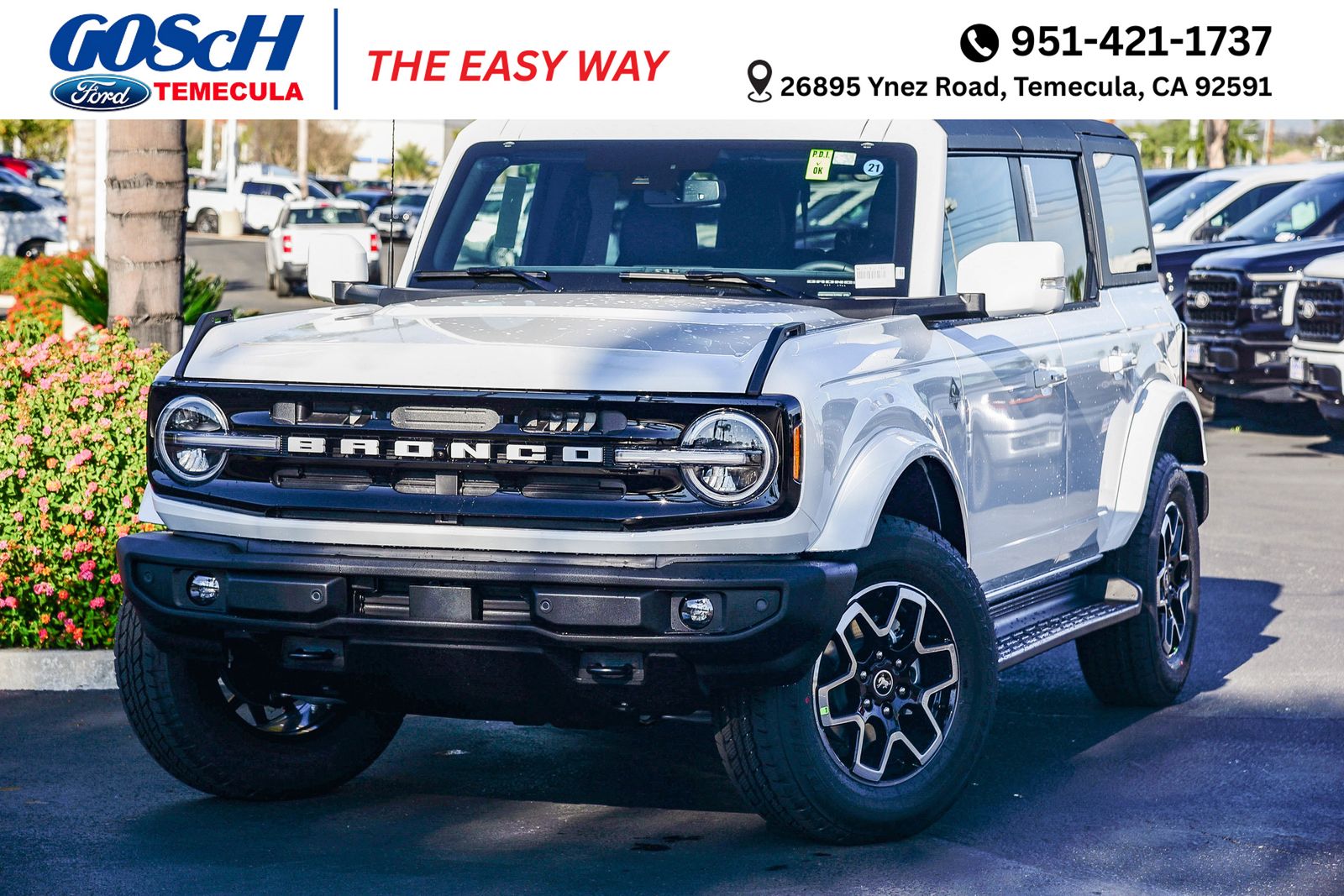 2025 Ford Bronco 4-Door Outer Banks's photo