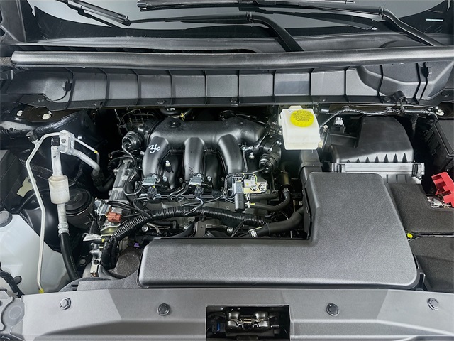 2025 Nissan Pathfinder SV photo 7