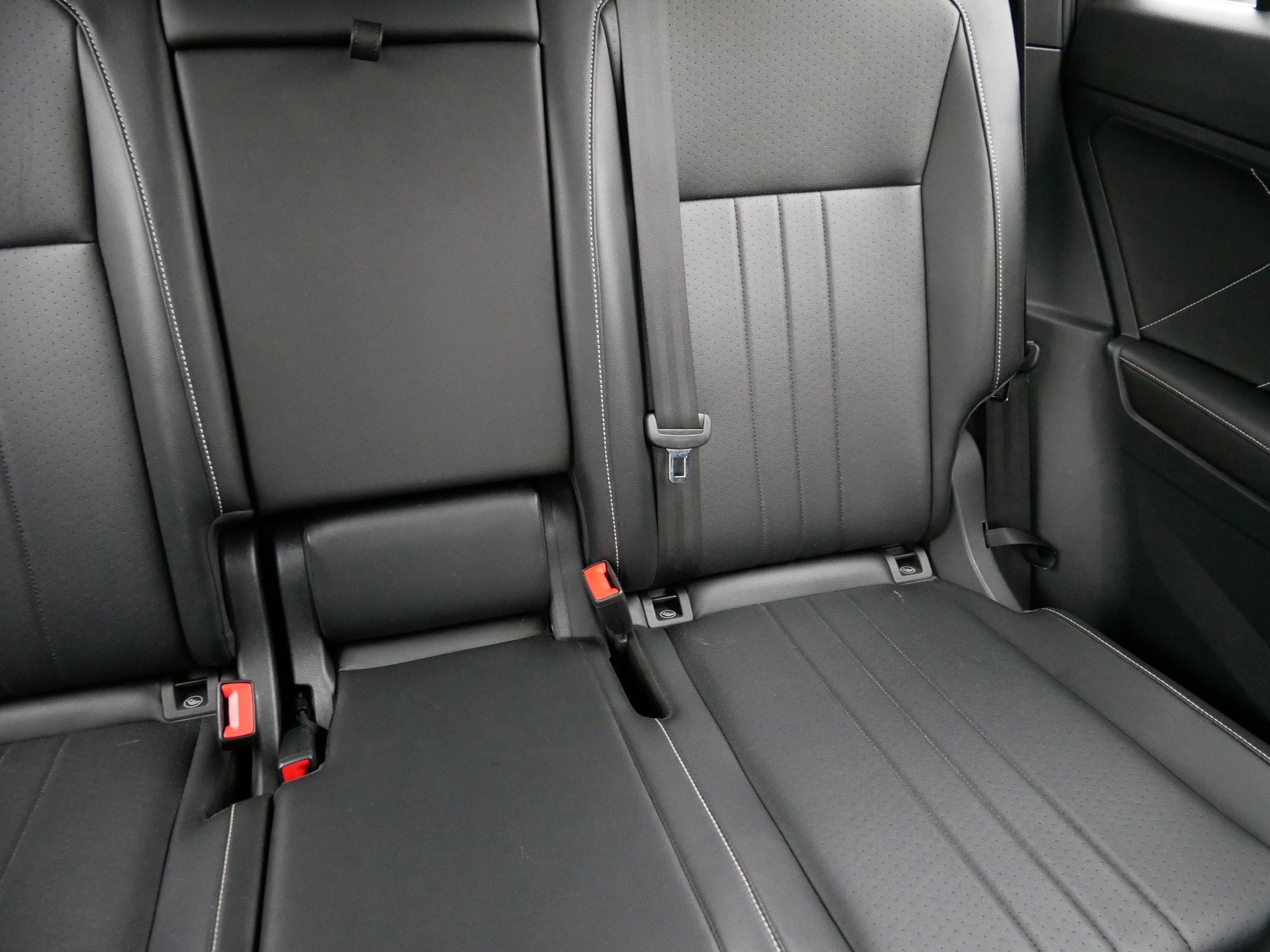 2022 Volkswagen Tiguan SE R-Line Black photo 13