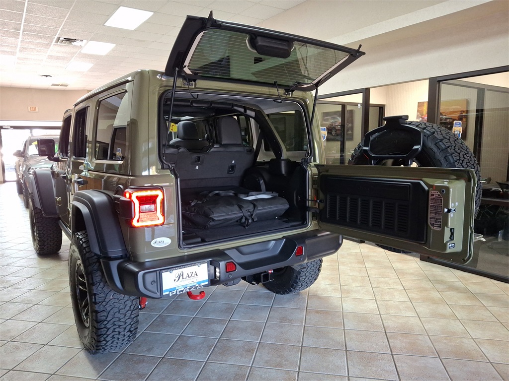 2025 Jeep Wrangler Rubicon photo 10