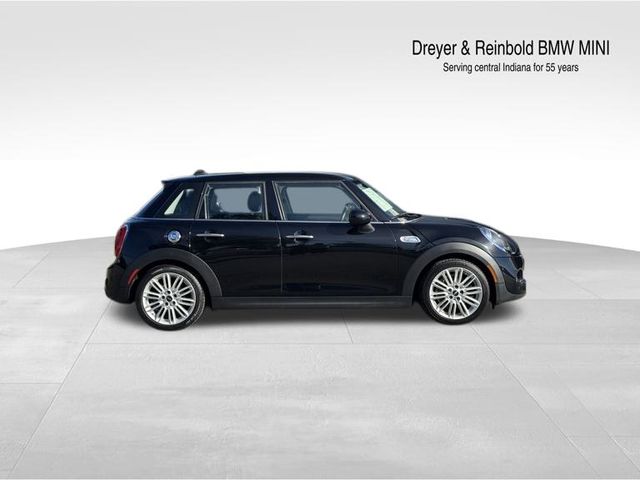 2019 Mini Cooper 4 Door Hardtop S photo 2