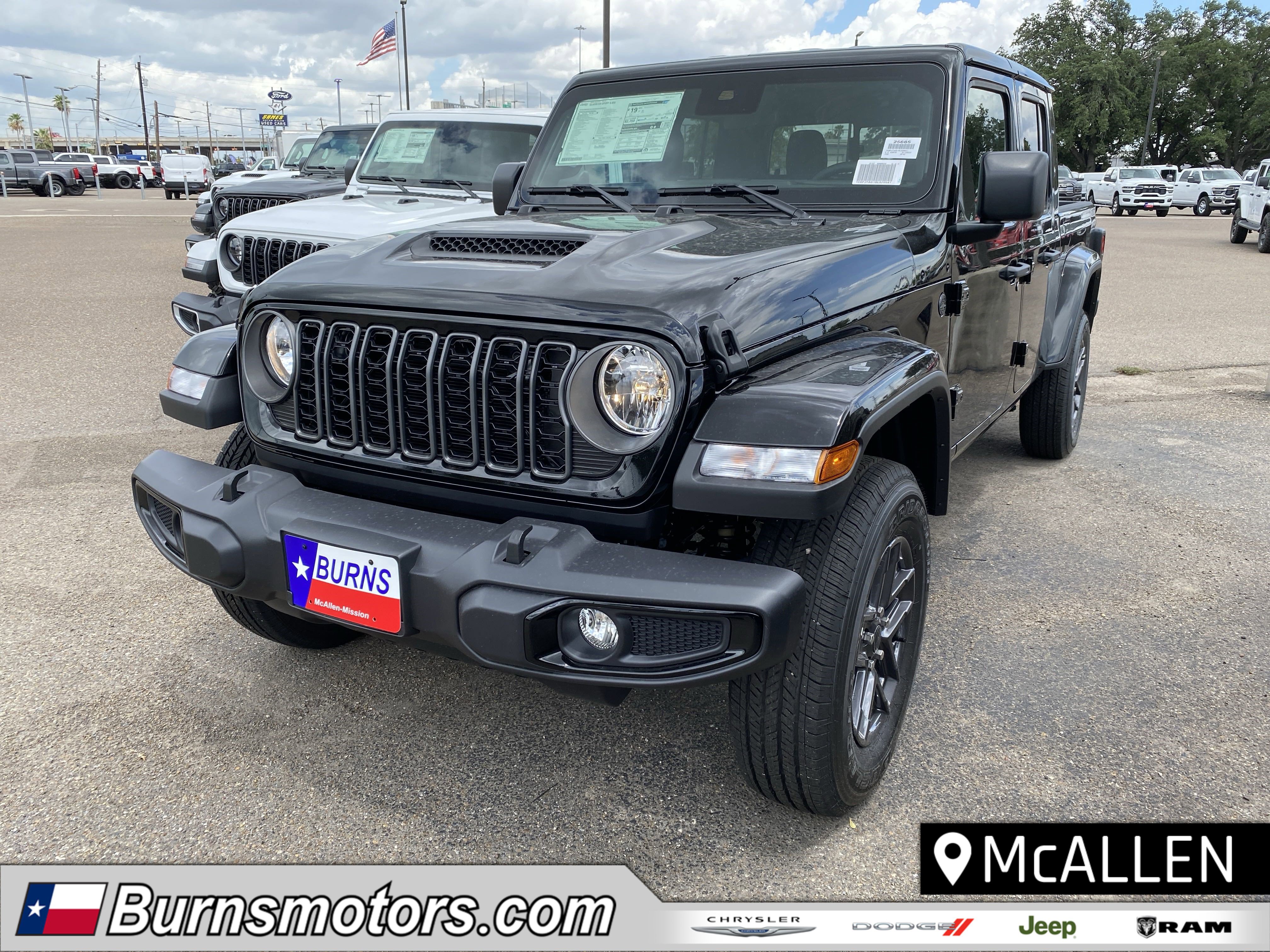 2025 Jeep Gladiator Sport S's photo