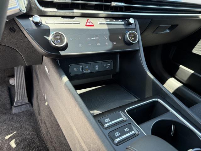2025 Hyundai Sonata SEL photo 21