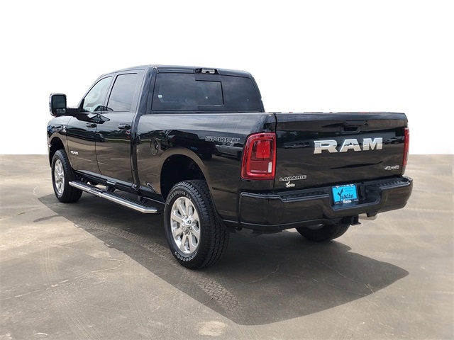 2025 Ram 3500 Laramie photo 4