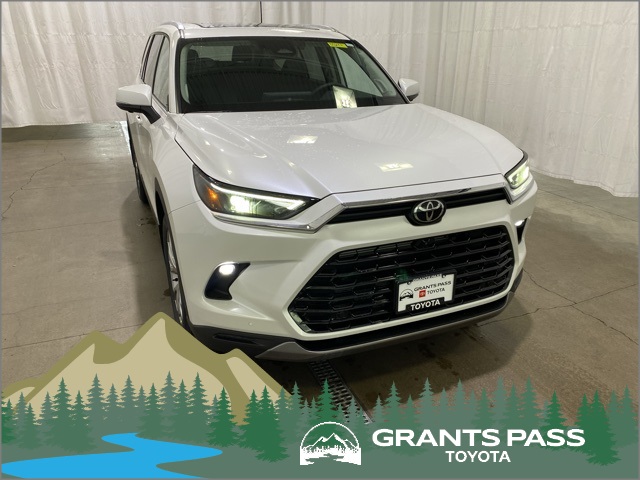 2026 Toyota Grand Highlander Limited's photo