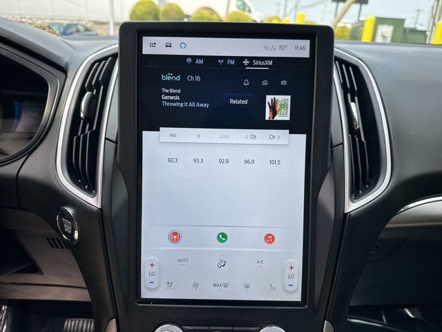 2022 Ford Edge SEL photo 15