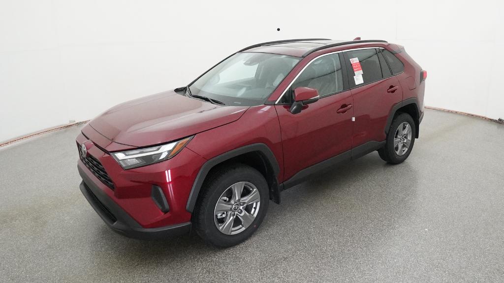 2025 Toyota RAV4 XLE's photo