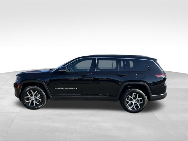 2025 Jeep Grand Cherokee Limited photo 3