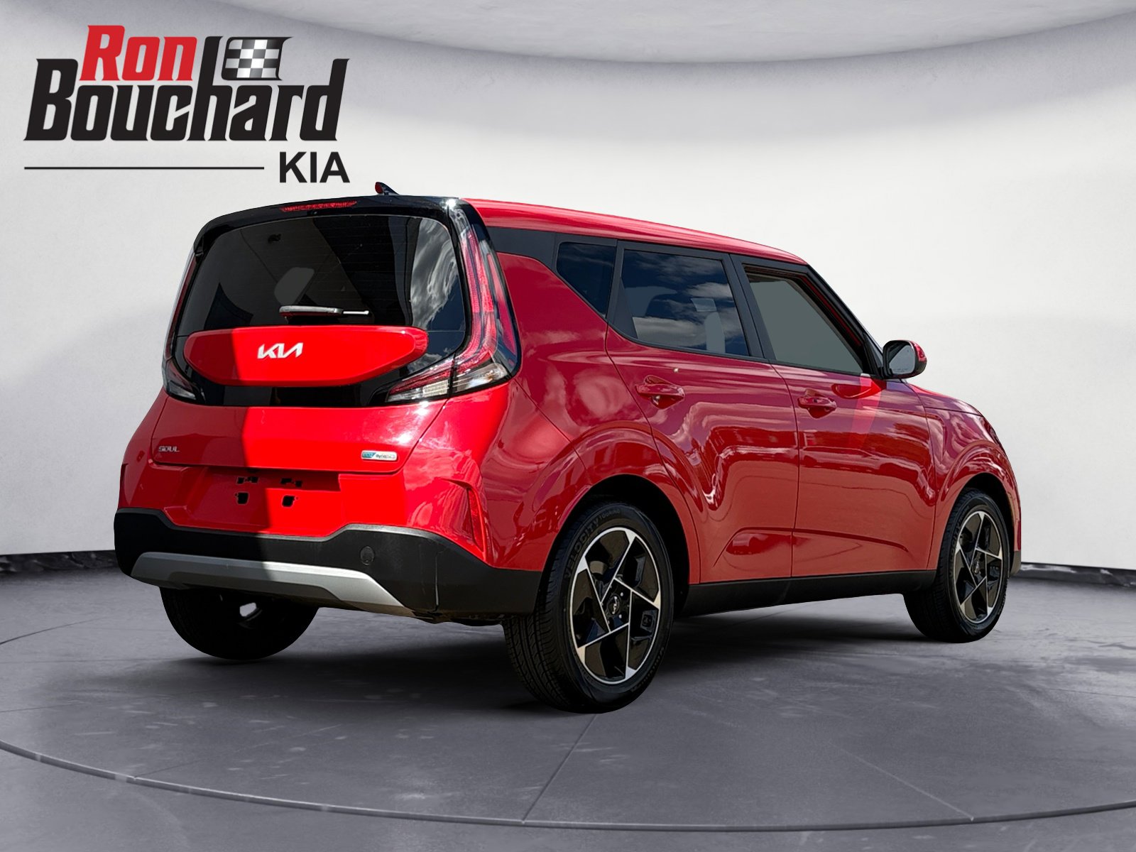 2023 Kia Soul EX photo 2