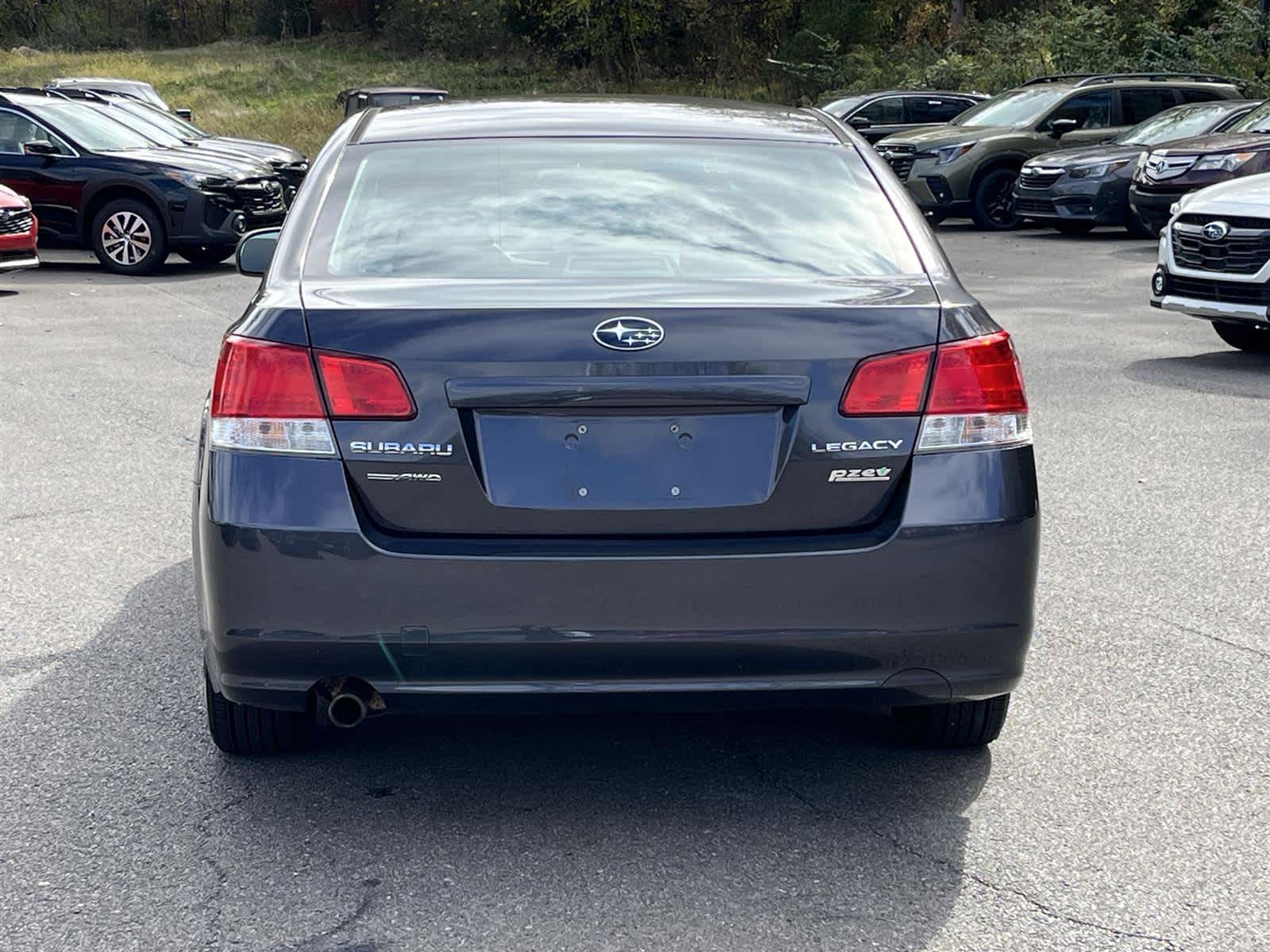 2013 Subaru Legacy 2.5i photo 4
