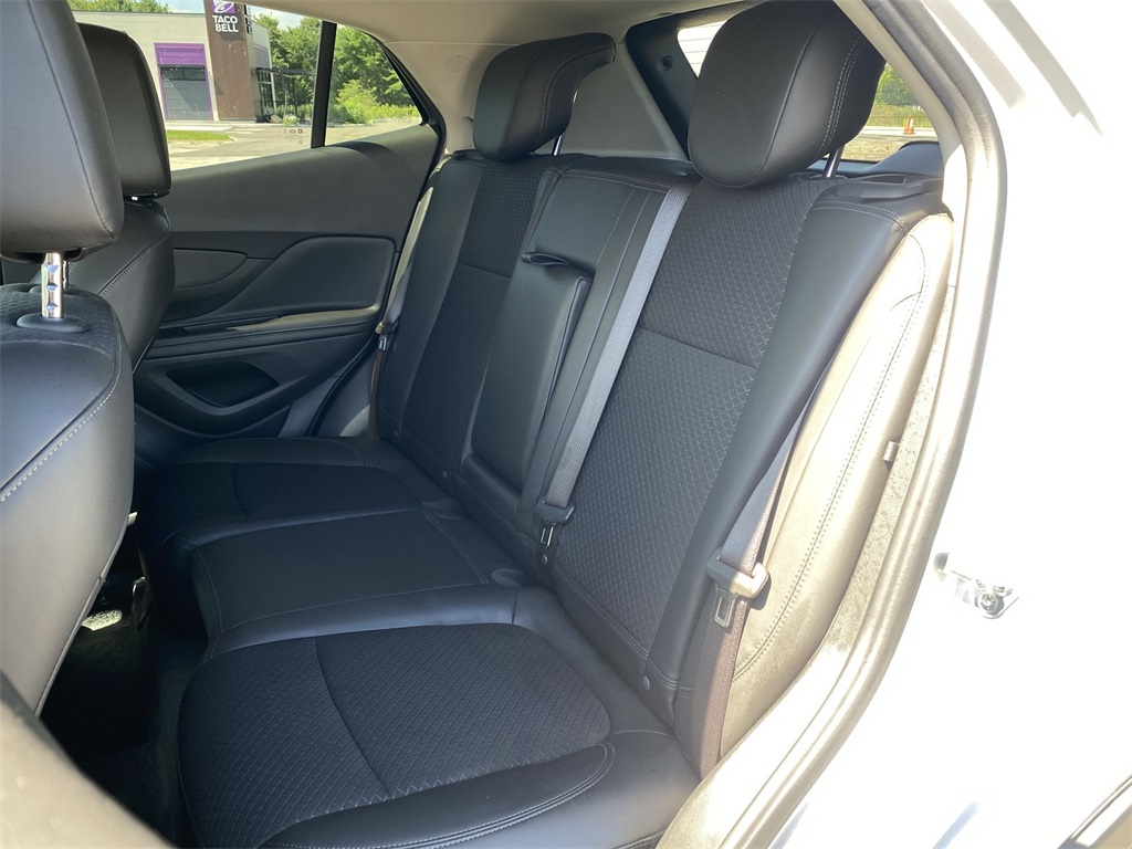 2022 Buick Encore Preferred photo 21
