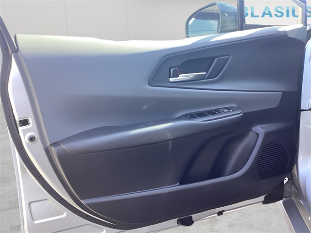 2023 Toyota Prius XLE photo 14