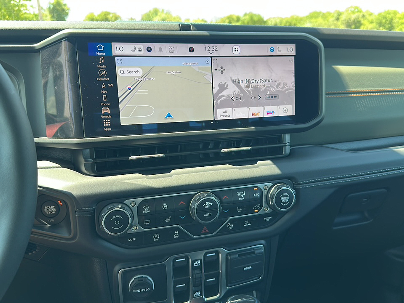 2025 Jeep Gladiator Mojave photo 14