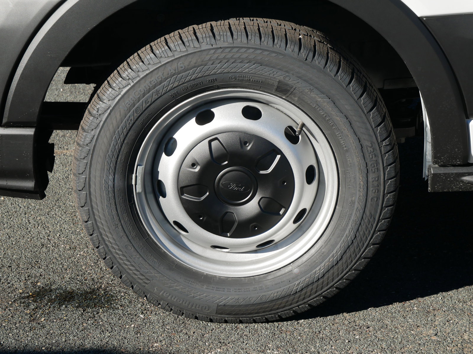2024 Ford Transit Cargo Van photo 4