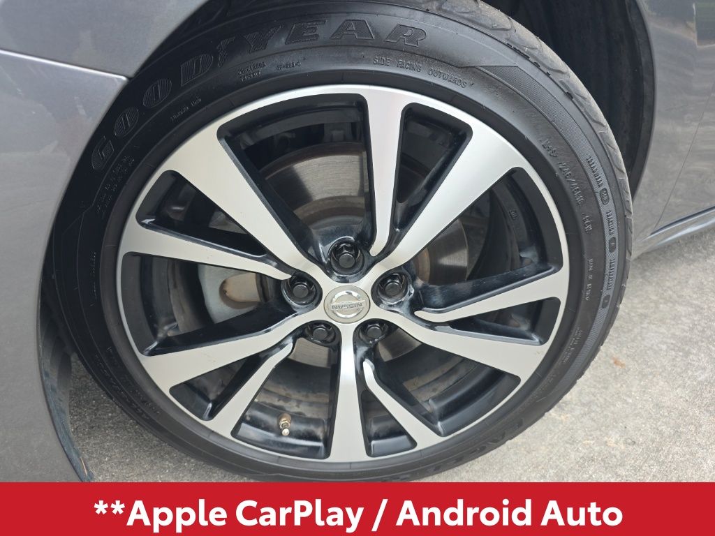 2018 Nissan Maxima Platinum photo 2