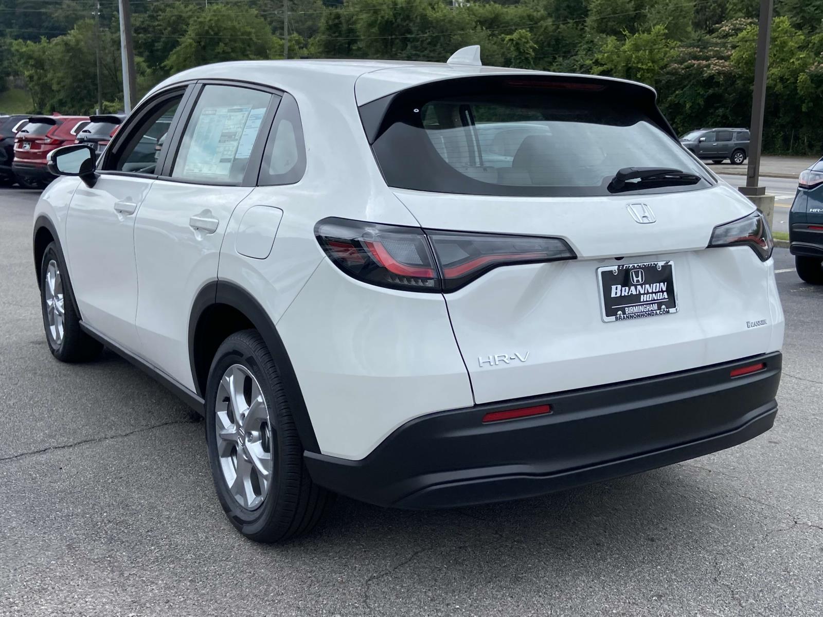 2025 Honda HR-V LX 2WD photo 3