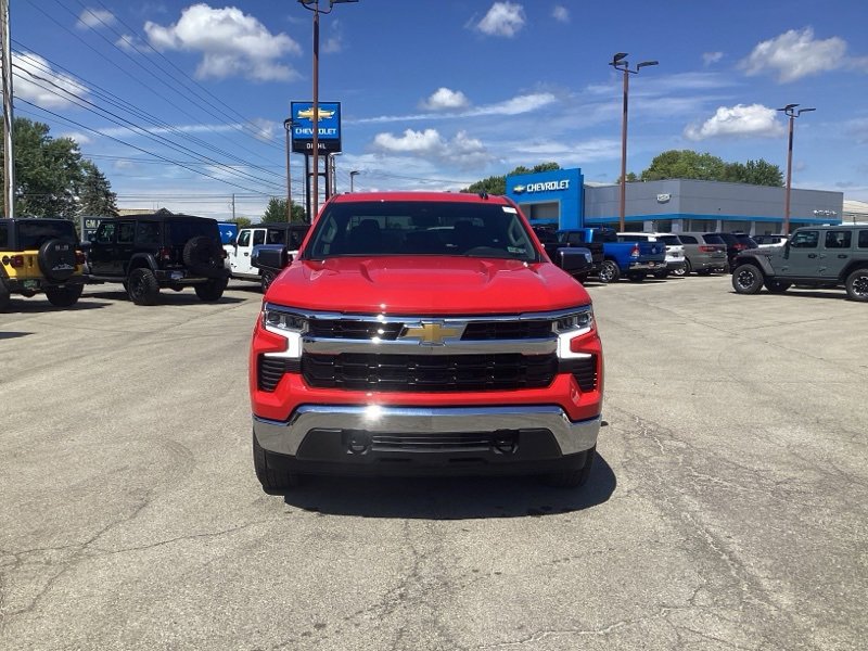 2025 Chevrolet Silverado 1500 LT photo 2