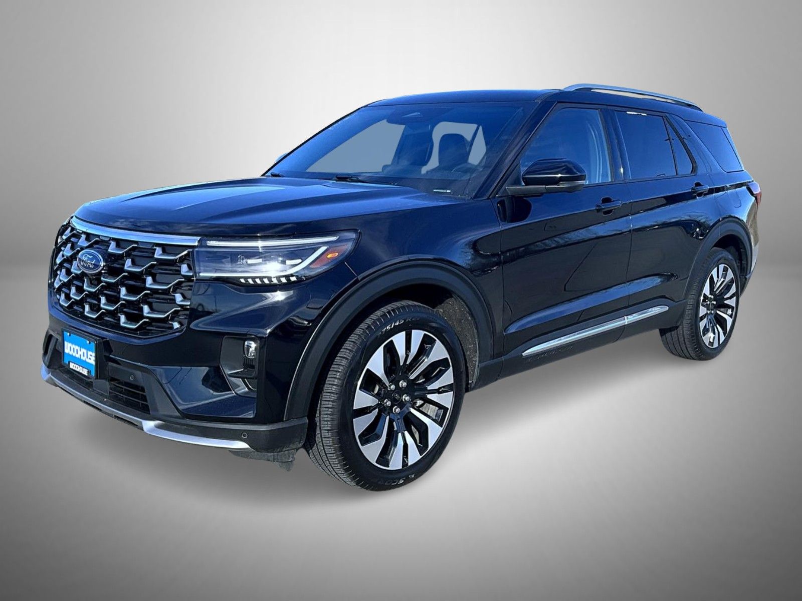 2025 Ford Explorer Platinum's photo