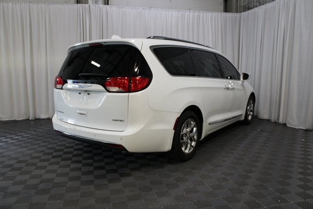 2019 Chrysler Pacifica Limited photo 20