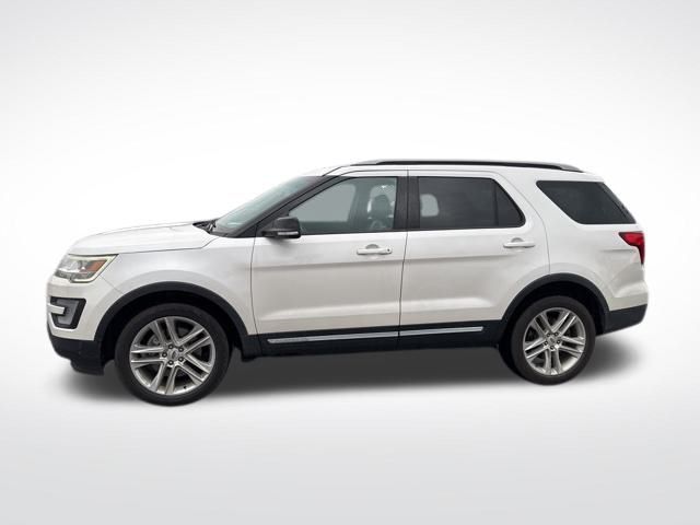 2017 Ford Explorer XLT photo 2