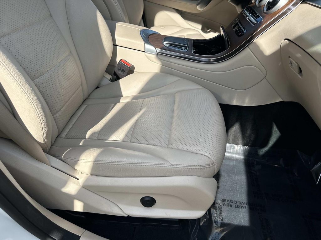 2022 Mercedes Benz GLC 300 4MATIC photo 20