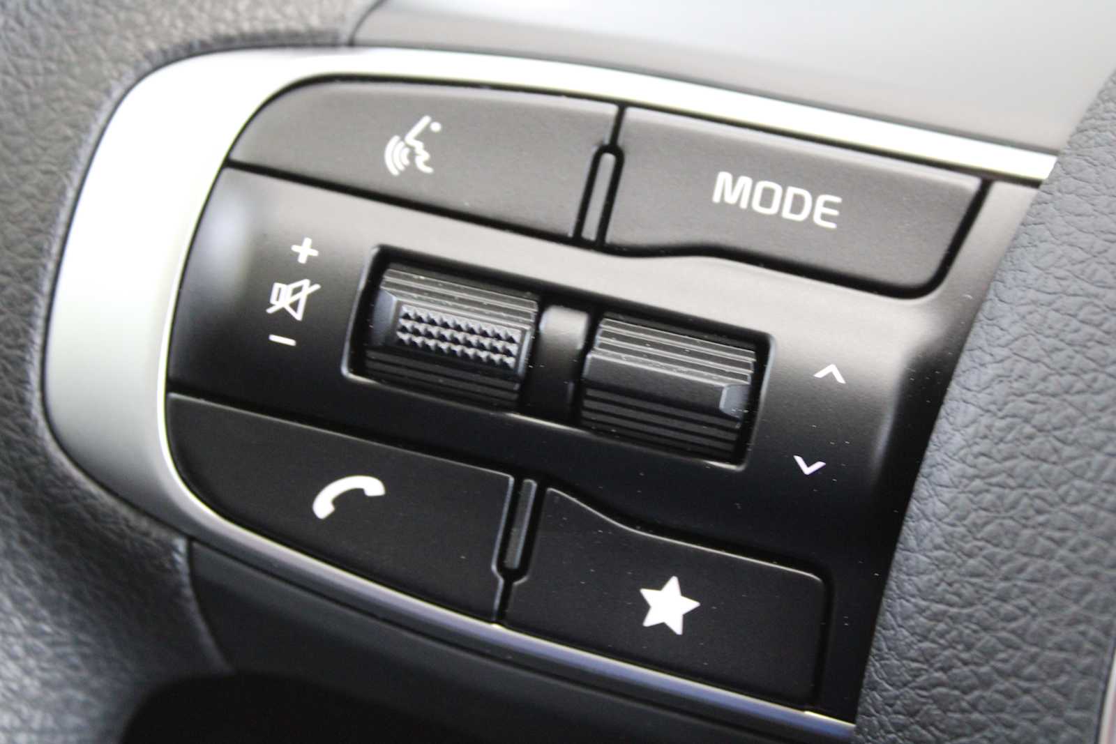 2025 Kia K5 LXS photo 20