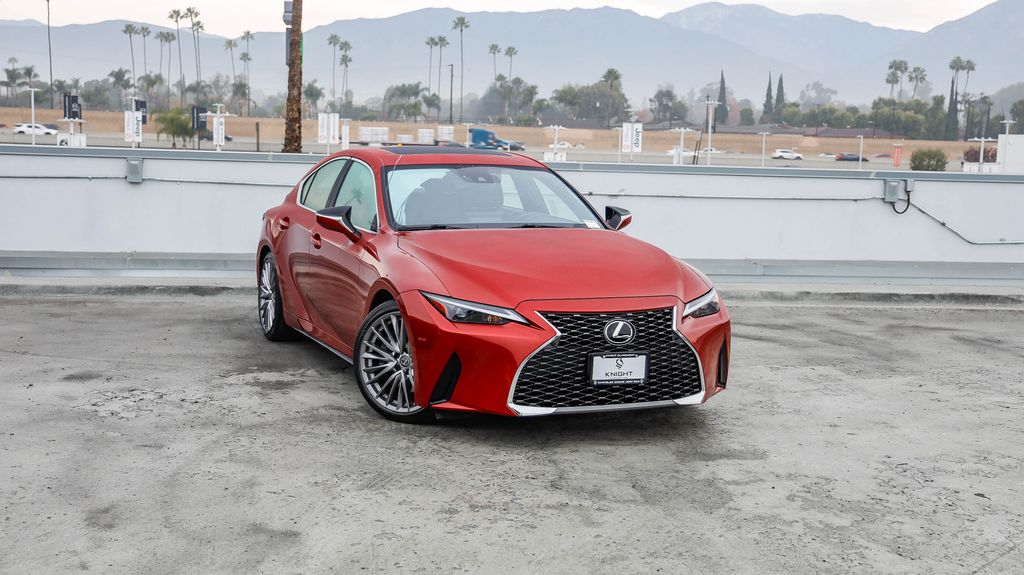 2023 Lexus IS 300's photo