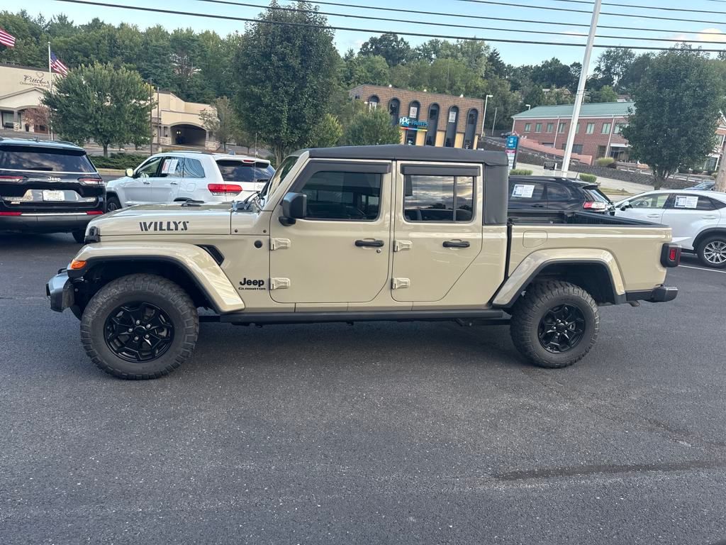 2022 Jeep Gladiator Sport photo 2