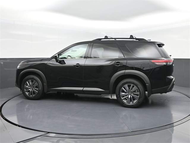 2025 Nissan Pathfinder SV photo 4