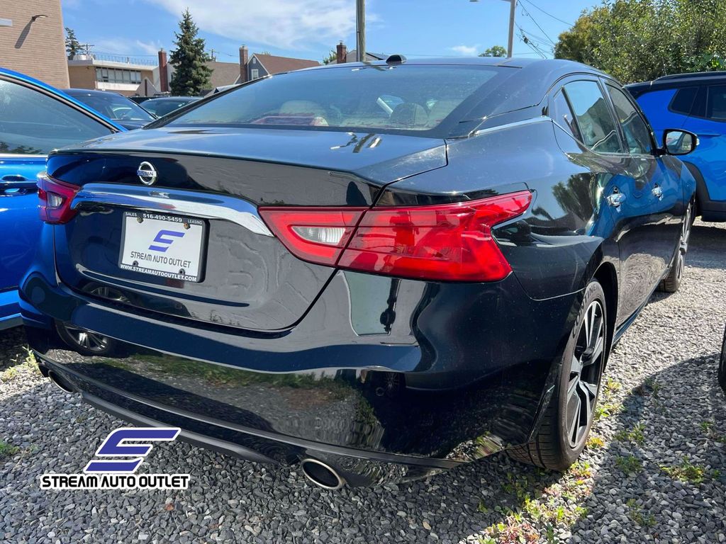 2017 Nissan Maxima SL photo 5
