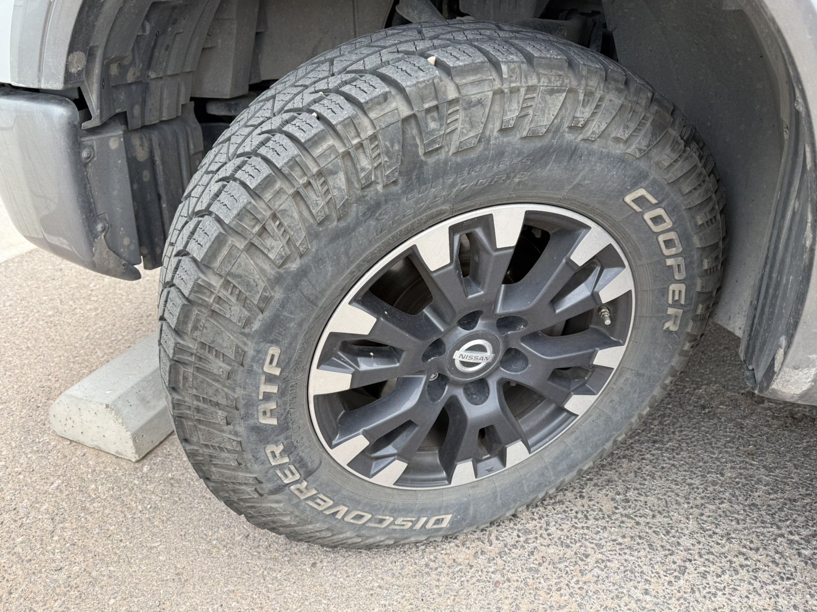 Used 2017 SILVER Nissan PRO-4X image 2