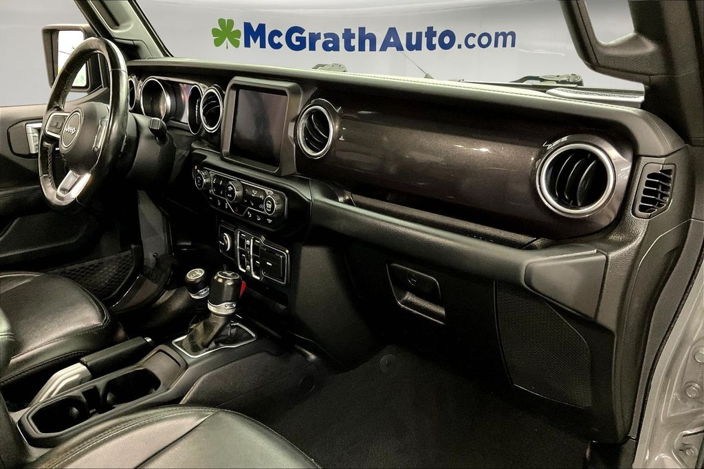2021 Jeep Wrangler Unlimited Sahara Altitude photo 17