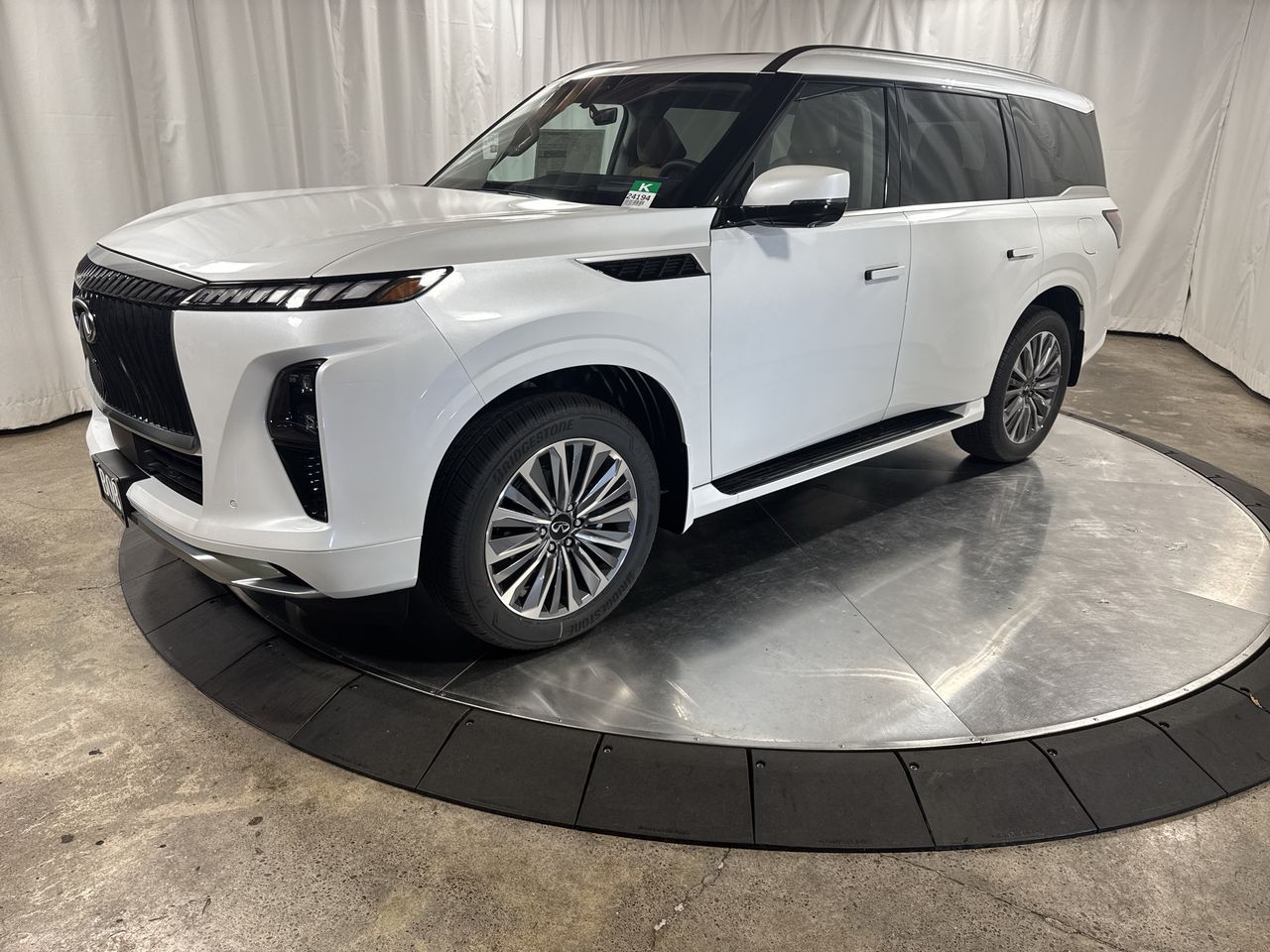 2025 INFINITI QX80 Luxe 4WD's photo