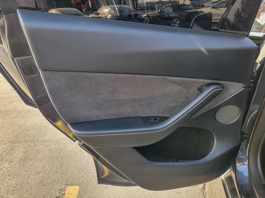 2024 TESLA MODEL Y - Image 15