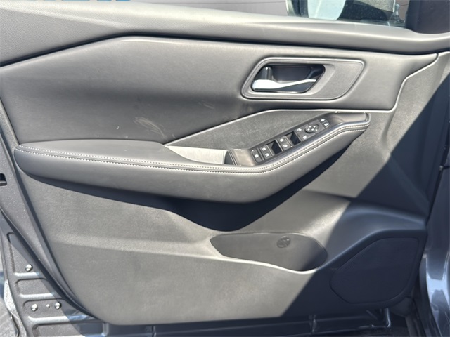 2026 Nissan Rogue SV photo 20