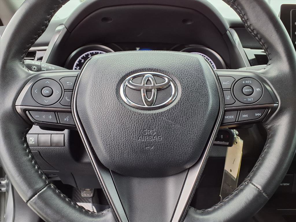 2024 Toyota Camry SE photo 9