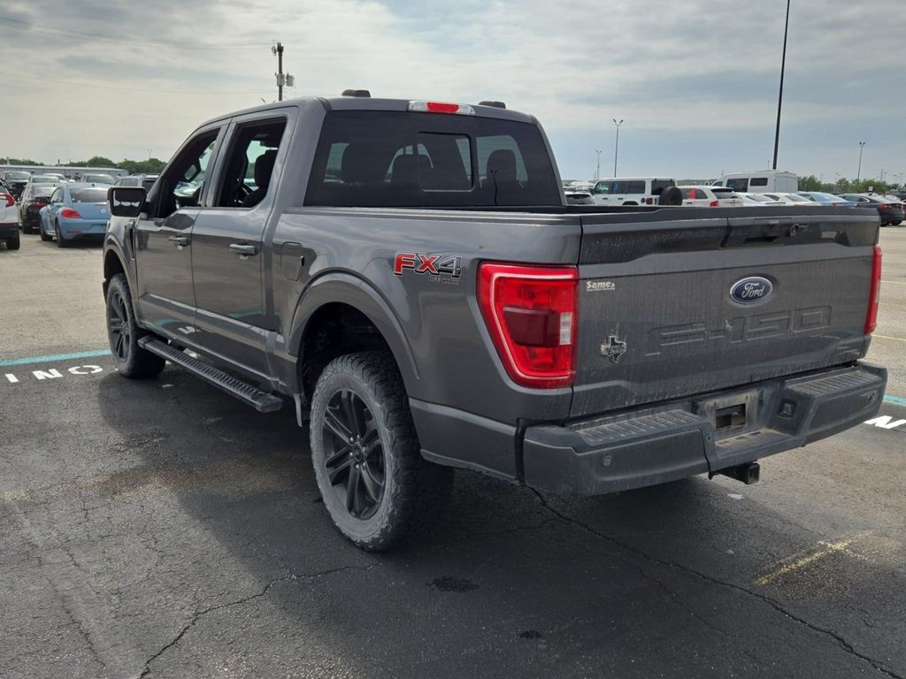 2022 Ford F-150 XLT photo 2