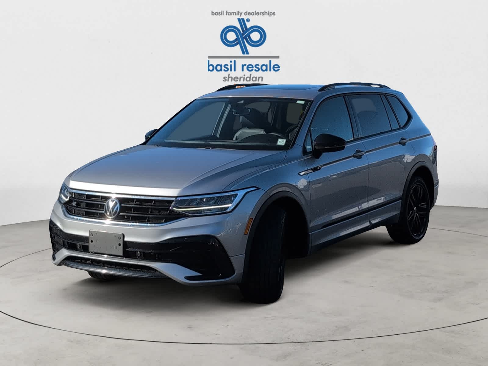 2022 Volkswagen Tiguan SE R-Line Black photo 2