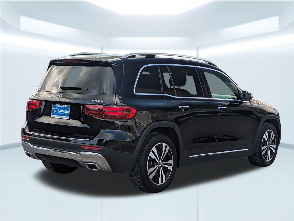 2024 Mercedes Benz GLB 250 4MATIC photo 4