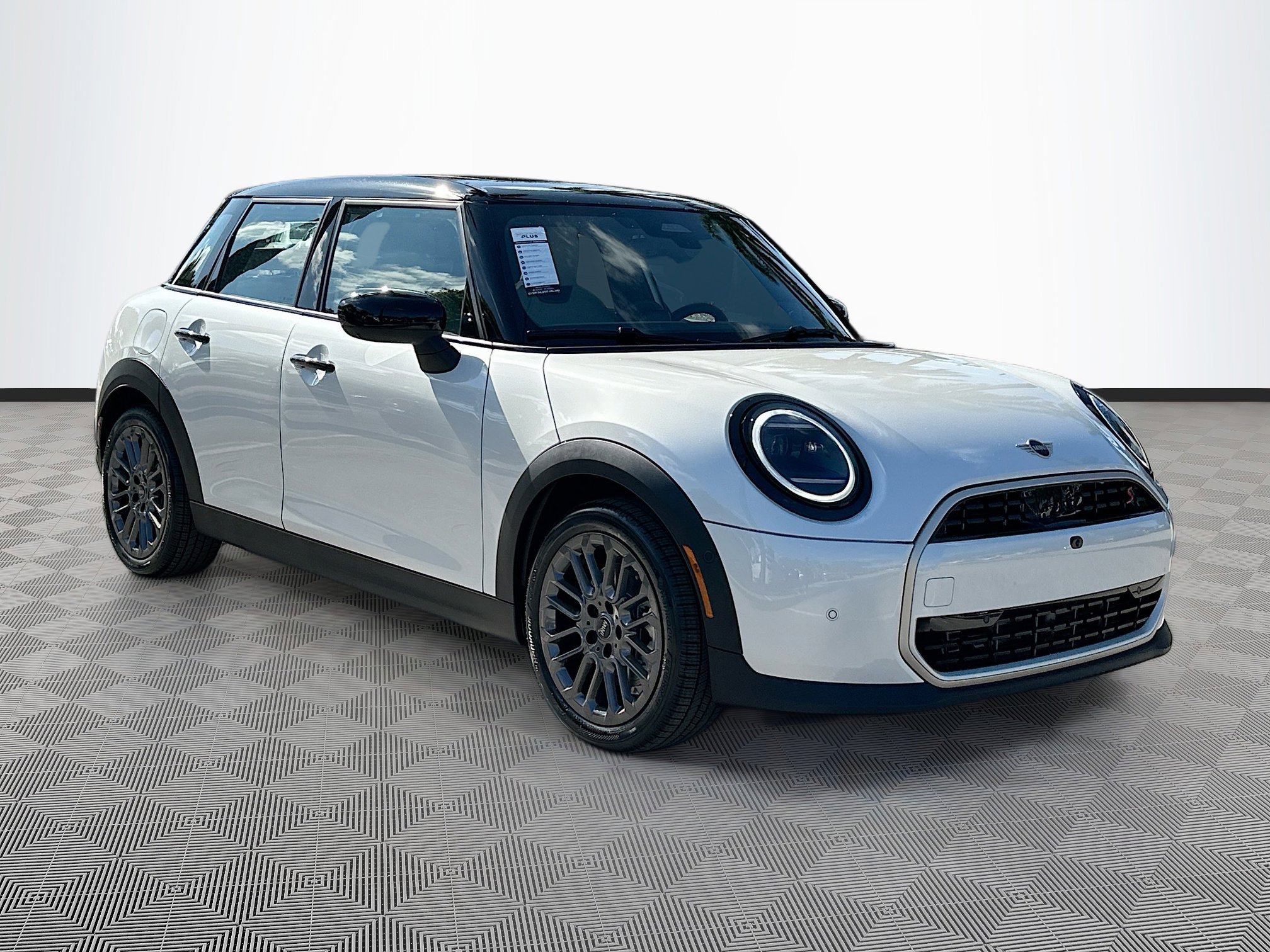 2026 MINI Hardtop 4 Door S's photo