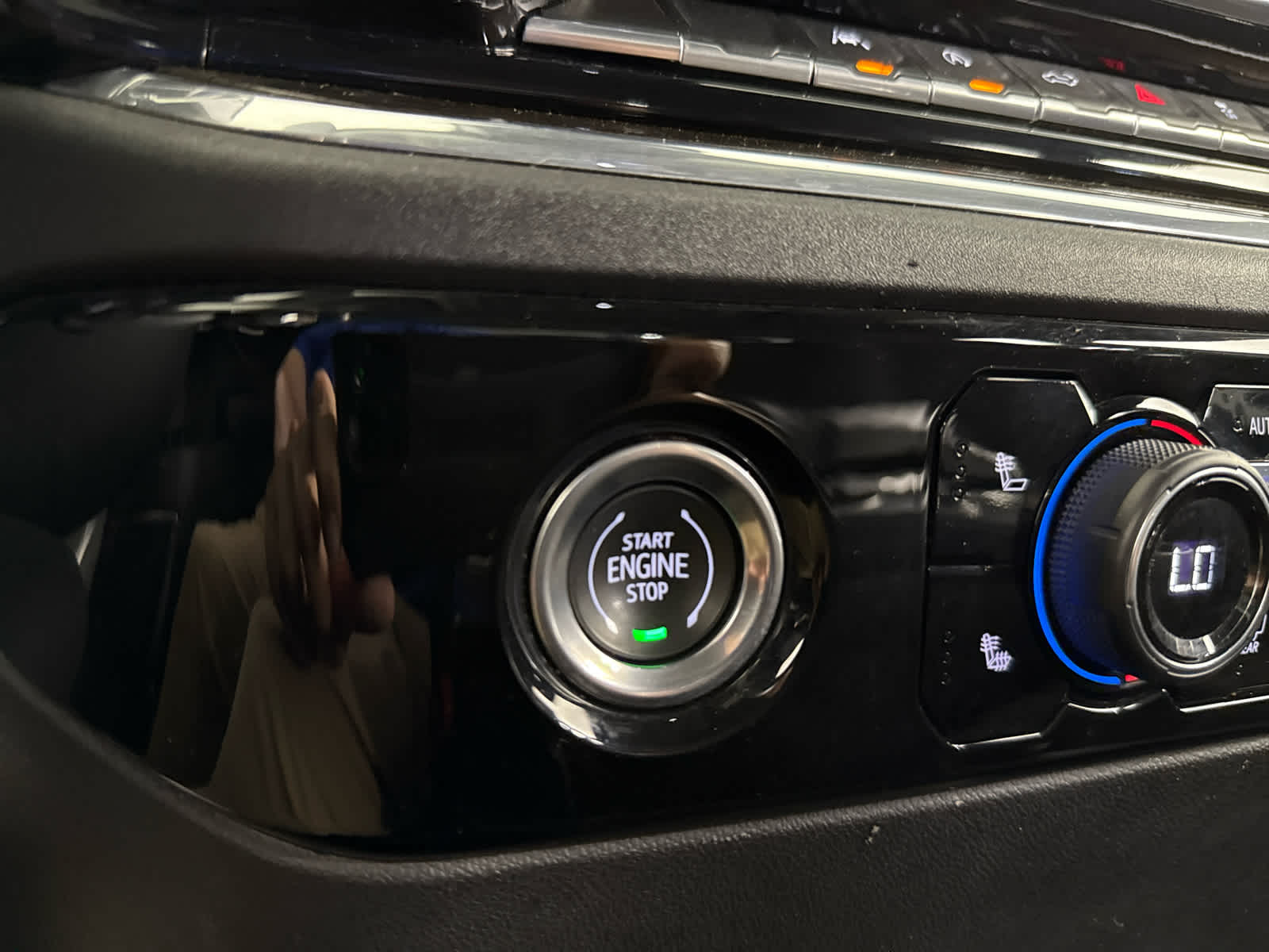 2024 Chevrolet Silverado 1500 LT photo 27