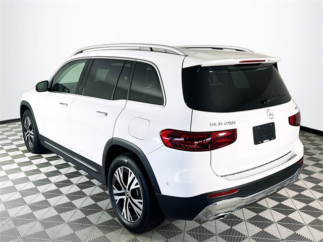 2025 Mercedes Benz GLB 250 4MATIC photo 5