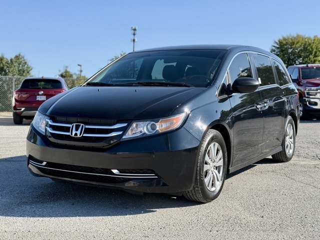 2016 Honda Odyssey SE photo 2