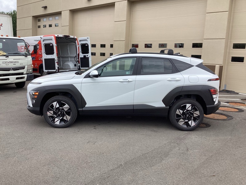 2025 Hyundai Kona SEL photo 4