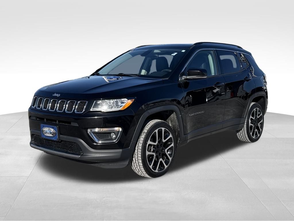 Used 2018 Jeep Compass Limited with VIN 3C4NJDCB1JT207024 for sale in Waukesha, WI