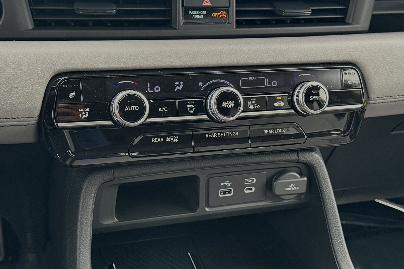2025 Honda Pilot Touring photo 24